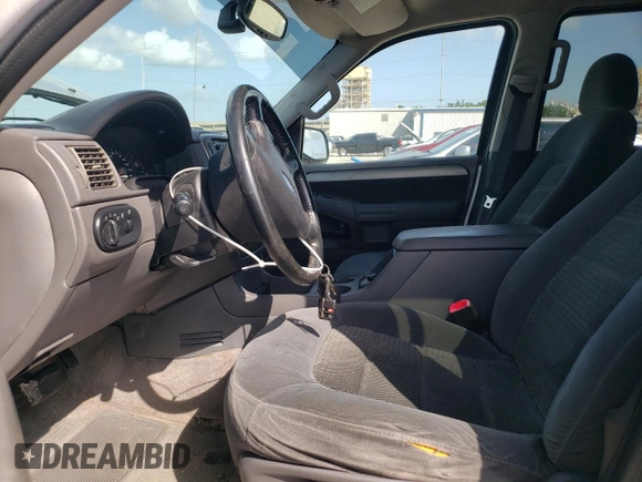2003 Ford Explorer XLT z VIN 1FMZU63K03UB53997, wystawiony jako Copart lot #61626605 z przebiegiem 180 339 mil mil oraz Szkoda całkowita • Salvage title. Historia ofert i sprzedaży dostępna na DreamBid. Obrazek 7.
