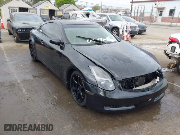 2005 Infiniti G35 with VIN JNKCV54E25M402831, listed as a IAAI auction lot 41965886 with 122,597 mi miles. Bid and sale history available at carsss.com. Image 1.