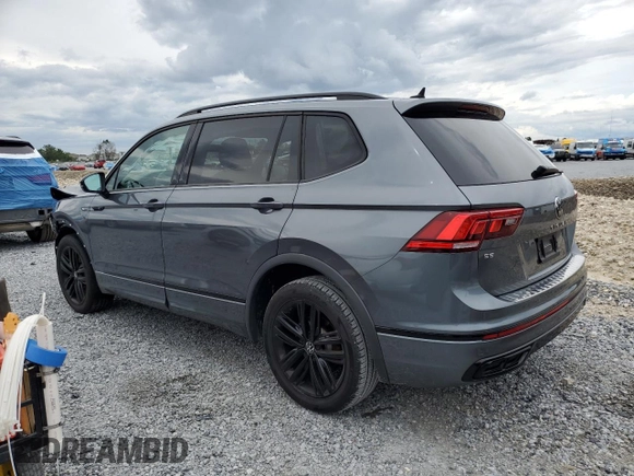 2022 Volkswagen Tiguan SE R-Line Black с VIN 3VVCB7AX1NM063447, выставлен на аукционе Copart как лот 59599855 с пробегом 53 400 миль миль и На запчасти • Non repairable. История ставок и продаж доступна на DreamBid. Изображение 2.