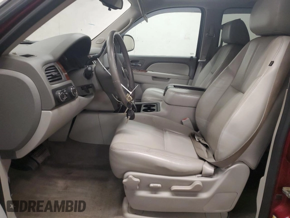 2011 Chevrolet Tahoe LT z VIN 1GNSKBE00BR304863, wystawiony jako Copart lot #55168115 z przebiegiem 151 520 mil mil oraz Szkoda całkowita • Salvage title. Historia ofert i sprzedaży dostępna na DreamBid. Obrazek 7.