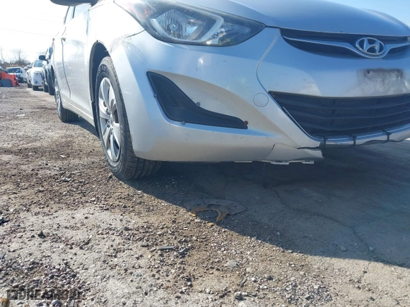 2016 Hyundai Elantra SE with VIN KMHDH4AE3GU529999, listed as a IAAI auction lot 41932413 with 171,360 mi miles. Bid and sale history available at carsss.com. Image 6.