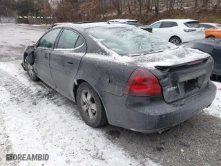 2005 Pontiac Grand Prix GT with VIN 2G2WS522451178087, listed as a IAAI auction lot 41033584 with 88,554 mi miles. Bid and sale history available at carsss.com. Image 3.