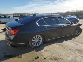 2018 BMW 7 Series 740i xDrive with VIN WBA7E4C53JGV24022, listed as a Copart auction lot 84907394 with 0 mi miles and Salvage Title. Bid and sale history available at carsss.com. Image 3.