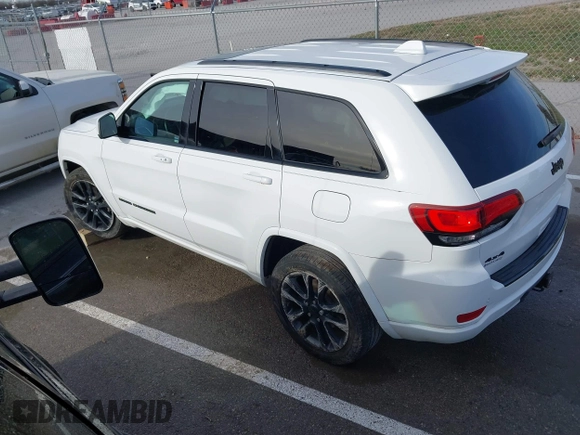 2017 Jeep Grand Cherokee Laredo with VIN 1C4RJFAG7HC700546, listed as a IAAI auction lot 40961293 with 83,702 mi miles and . Bid and sale history available at DreamBid. Image 3.