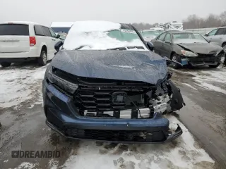 2025 Honda CR-V EX with VIN 5J6RS4H48SL001487, listed as a Copart auction lot 44358835 with 7,970 mi miles and Salvage Title. Bid and sale history available at DreamBid. Image 5.