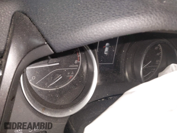 2018 Toyota Camry LE z VIN 4T1B11HK8JU517019, wystawiony jako IAAI lot #42220646 z przebiegiem 98 924 mil mil oraz . Historia ofert i sprzedaży dostępna na DreamBid. Obrazek 14.
