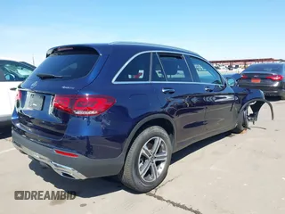 2020 Mercedes-Benz GLC 300 z VIN W1N0G8EB9LF847906, wystawiony jako IAAI lot #41902604 z przebiegiem 40 052 mil mil oraz . Historia ofert i sprzedaży dostępna na DreamBid. Obrazek 4.