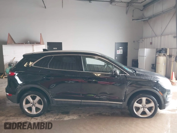 2018 Lincoln MKC Premiere with VIN 5LMCJ1C92JUL19090, listed as a IAAI auction lot 41836181 with 302,120 mi miles and . Bid and sale history available at DreamBid. Image 13.