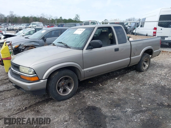2002 Chevrolet S-10 LS with VIN 1GCCS19W628121477, listed as a IAAI auction lot 41470670 with 257,021 mi miles and . Bid and sale history available at DreamBid. Image 2.