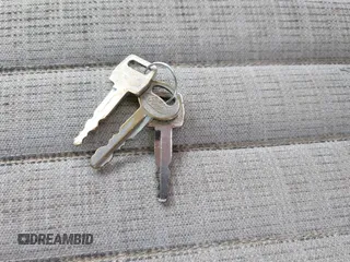 1990 Ford F-150 с VIN 1FTEF15Y7LPA09959, выставлен на аукционе IAAI как лот 42531399 с пробегом 55 575 миль миль и . История ставок и продаж доступна на DreamBid. Изображение 11.