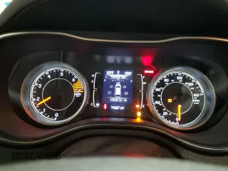 2019 Jeep Cherokee Latitude Plus with VIN 1C4PJMLB3KD177430, listed as a Copart auction lot 50407755 with 74,027 mi miles and Clean Title. Bid and sale history available at carsss.com. Image 9.