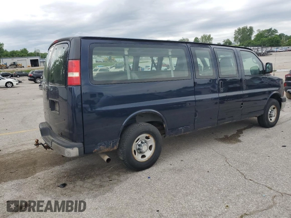 2007 Chevrolet Express Passenger z VIN 1GAHG39U571152181, wystawiony jako Copart lot #56238115 z przebiegiem 170 521 mil mil oraz Czysty tytuł • Clean title. Historia ofert i sprzedaży dostępna na DreamBid. Obrazek 3.