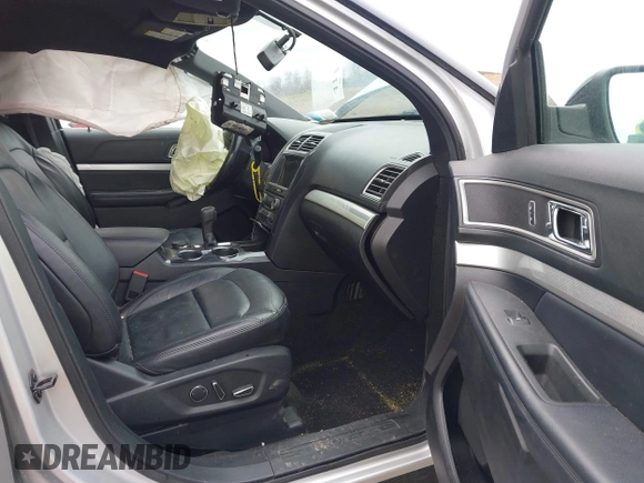 2017 Ford Explorer XLT with VIN 1FM5K8D81HGD94315, listed as a IAAI auction lot 41815160 with 97,022 mi miles and . Bid and sale history available at carsss.com. Image 5.