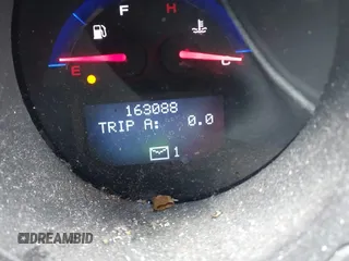 2004 Acura TL z VIN 19UUA66284A025319, wystawiony jako IAAI lot #42240310 z przebiegiem 163 088 mil mil oraz . Historia ofert i sprzedaży dostępna na DreamBid. Obrazek 7.