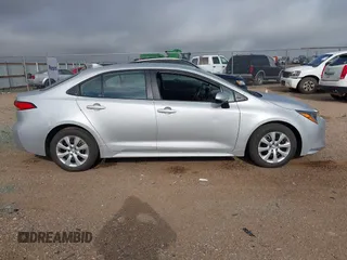 2025 Toyota Corolla LE z VIN 5YFB4MDE9SP257774, wystawiony jako IAAI lot #42480925 z przebiegiem 20 113 mil mil oraz . Historia ofert i sprzedaży dostępna na DreamBid. Obrazek 13.