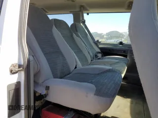 2005 Ford Econoline Passenger XL with VIN 1FBNE31L95HB31135, listed as a Copart auction lot 76639724 with 104,105 mi miles and Clean Title. Bid and sale history available at carsss.com. Image 11.
