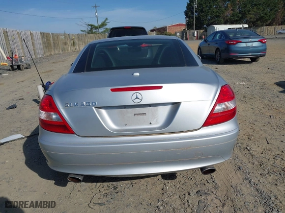 2007 Mercedes-Benz SLK-Class 3.5L with VIN WDBWK56FX7F142388, listed as a IAAI auction lot 42076577 with 77,856 mi miles. Bid and sale history available at carsss.com. Image 16.