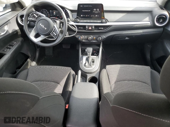 2024 Kia Forte LXS with VIN 3KPF24ADXRE832771, listed as a Copart auction lot 49672725 with 2,808 mi miles and Salvage Title. Bid and sale history available at DreamBid. Image 8.