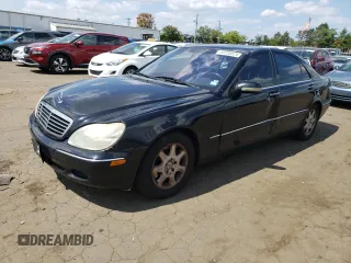 2000 Mercedes-Benz S-Class with VIN WDBNG70J8YA111998, listed as a Copart auction lot 68190024 with 141,580 mi miles and Clean Title. Bid and sale history available at carsss.com. Image 1.