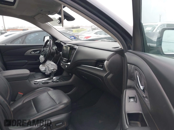 2018 Chevrolet Traverse LT Leather with VIN 1GNEVHKW1JJ218359, listed as a IAAI auction lot 41472457 with 118,412 mi miles. Bid and sale history available at carsss.com. Image 5.