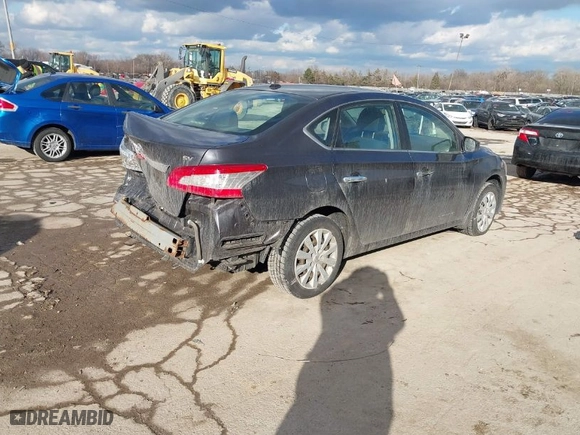2015 Nissan Sentra S with VIN 3N1AB7AP0FY293418, listed as a IAAI auction lot 41686907 with 295,235 mi miles. Bid and sale history available at carsss.com. Image 4.