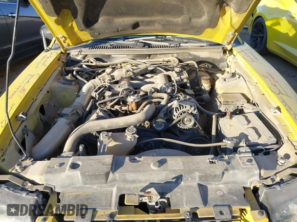 2004 Ford Mustang Deluxe with VIN 1FAFP44684F185726, listed as a IAAI auction lot 41291274 with 170,902 mi miles. Bid and sale history available at carsss.com. Image 10.