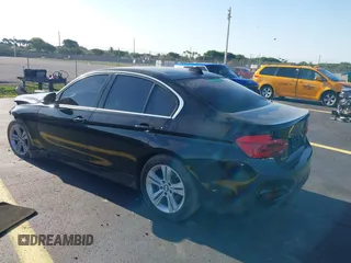2018 BMW 3 Series 330i xDrive с VIN WBA8D9C53JA616383, выставлен на аукционе IAAI как лот 42319253 с пробегом 89 297 миль миль и . История ставок и продаж доступна на DreamBid. Изображение 3.