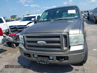 2005 Ford Excursion Limited z VIN 1FMNU42P25ED44334, wystawiony jako IAAI lot #42344600 z przebiegiem 171 512 mil mil oraz . Historia ofert i sprzedaży dostępna na DreamBid. Obrazek 12.