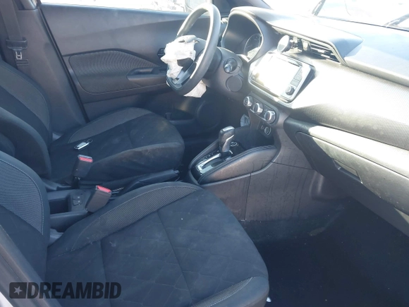 2019 Nissan Kicks S with VIN 3N1CP5CU3KL536633, listed as a IAAI auction lot 41740467 with 112,413 mi miles. Bid and sale history available at carsss.com. Image 5.