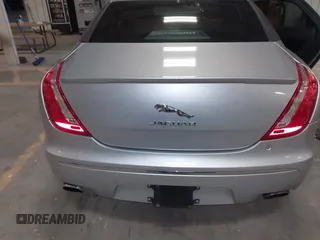 2015 Jaguar XJ with VIN SAJWA1CZ8F8V83873, listed as a IAAI auction lot 41271111 with 94,830 mi miles. Bid and sale history available at carsss.com. Image 17.
