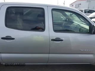 2005 Toyota Tacoma PreRunner with VIN 3TMKU72N45M003048, listed as a IAAI auction lot 41789059 with 87,310 mi miles. Bid and sale history available at carsss.com. Image 13.