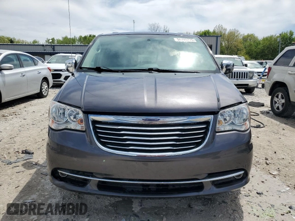 2015 Chrysler Town & Country Touring L z VIN 2C4RC1CG4FR619860, wystawiony jako Copart lot #56395775 z przebiegiem 193 332 mil mil oraz Czysty tytuł • Clean title. Historia ofert i sprzedaży dostępna na DreamBid. Obrazek 5.