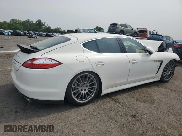 2012 Porsche Panamera S Hybrid с VIN WP0AD2A77CL045424, выставлен на аукционе Copart как лот 61158305 с пробегом Не указан миль и Чистый • Clean title. История ставок и продаж доступна на DreamBid. Изображение 3.