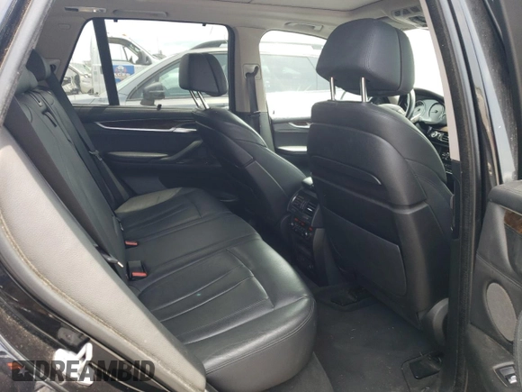 2015 BMW X5 xDrive50i z VIN 5UXKR6C53F0J76153, wystawiony jako Copart lot #52365645 z przebiegiem 119 431 mil mil oraz Czysty tytuł • Clean title. Historia ofert i sprzedaży dostępna na DreamBid. Obrazek 11.
