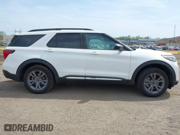 2025 Ford Explorer Active z VIN 1FMUK8DH3SGA67689, wystawiony jako IAAI lot #42134141 z przebiegiem 3 920 mil mil oraz . Historia ofert i sprzedaży dostępna na DreamBid. Obrazek 13.
