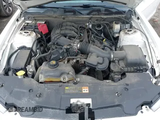 2011 Ford Mustang V6 with VIN 1ZVBP8AM9B5166461, listed as a IAAI auction lot 41997889 with 186,366 mi miles and . Bid and sale history available at carsss.com. Image 10.