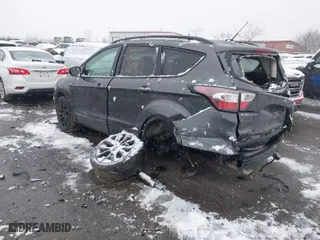 2017 Ford Escape SE with VIN 1FMCU9G99HUE78637, listed as a IAAI auction lot 41152042 with 84,635 mi miles. Bid and sale history available at carsss.com. Image 3.