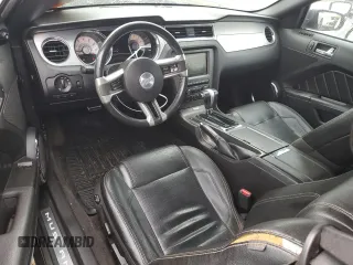 2010 Ford Mustang V6 with VIN 1ZVBP8AN1A5165506, listed as a Copart auction lot 53522765 with 132,089 mi miles and Salvage Title. Bid and sale history available at DreamBid. Image 8.