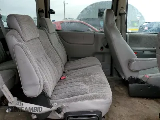 2000 Chevrolet Venture Plus 1SB z VIN 1GNDU03E2YD122299, wystawiony jako Copart lot #54706145 z przebiegiem 186 364 mil mil oraz Szkody całkowita. Historia ofert i sprzedaży dostępna na DreamBid. Obrazek 11.