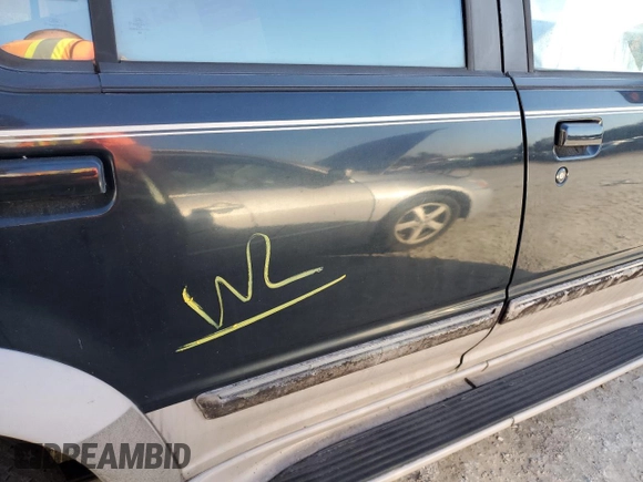 1995 Ford Explorer Eddie Bauer с VIN 1FMDU34X0SUA91938, выставлен на аукционе Copart как лот 85363654 с пробегом 175 746 миль миль и Списание • Salvage title. История ставок и продаж доступна на DreamBid. Изображение 13.