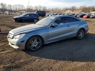 2011 Mercedes-Benz E-Class E 350 with VIN WDDKJ5GB3BF082936, listed as a Copart auction lot 42123185 with 196,361 mi miles and Salvage Title. Bid and sale history available at carsss.com. Image 1.