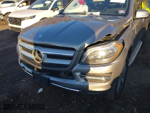 2015 Mercedes-Benz GL-Class GL 450 with VIN 4JGDF6EEXFA471143, listed as a IAAI auction lot 41062987 with 134,674 mi miles. Bid and sale history available at carsss.com. Image 6.
