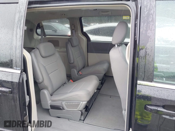 2008 Chrysler Town & Country Touring with VIN 2A8HR54P58R782612, listed as a IAAI auction lot 42184990 with 160,777 mi miles and . Bid and sale history available at carsss.com. Image 8.