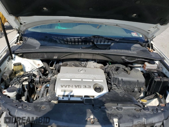 2004 Lexus RX 330 with VIN JTJHA31UX40013165, listed as a Copart auction lot 61040094 with 184,872 mi miles and Salvage Title. Bid and sale history available at carsss.com. Image 13.