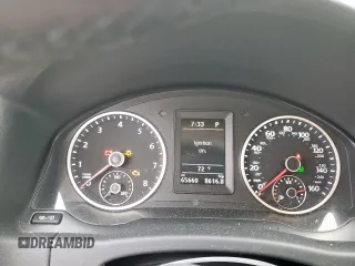 2016 Volkswagen Tiguan S с VIN WVGAV7AX5GW501723, выставлен на аукционе Copart как лот 60567935 с пробегом 65 660 миль миль и Списание • Salvage title. История ставок и продаж доступна на DreamBid. Изображение 9.