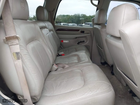 2002 Cadillac Escalade with VIN 1GYEK63N92R143340, listed as a IAAI auction lot 41274365 with 1 mi miles. Bid and sale history available at carsss.com. Image 8.