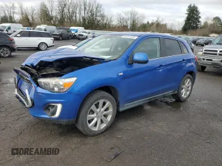 2015 Mitsubishi Outlander SE z VIN 4A4AR4AU8FE020116, wystawiony jako Copart lot #49151525 z przebiegiem 109 667 mil mil oraz Szkoda całkowita • Salvage title. Historia ofert i sprzedaży dostępna na DreamBid. Obrazek 1.