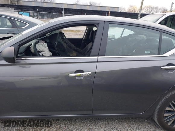 2024 Nissan Altima SV with VIN 1N4BL4DV1RN332189, listed as a IAAI auction lot 41779762 with 38,934 mi miles and . Bid and sale history available at DreamBid. Image 14.