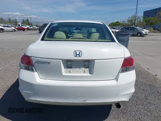 2008 Honda Accord LX z VIN 1HGCP26318A103067, wystawiony jako IAAI lot #42273183 z przebiegiem 109 094 mil mil oraz . Historia ofert i sprzedaży dostępna na DreamBid. Obrazek 16.