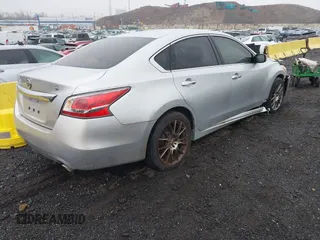 2015 Nissan Altima S with VIN 1N4AL3AP4FC294024, listed as a IAAI auction lot 41945179 with 91,841 mi miles and . Bid and sale history available at DreamBid. Image 4.